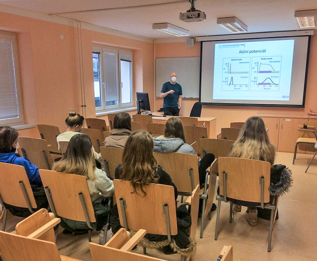 Projektové dny pro střední školy 2022 (FZS)